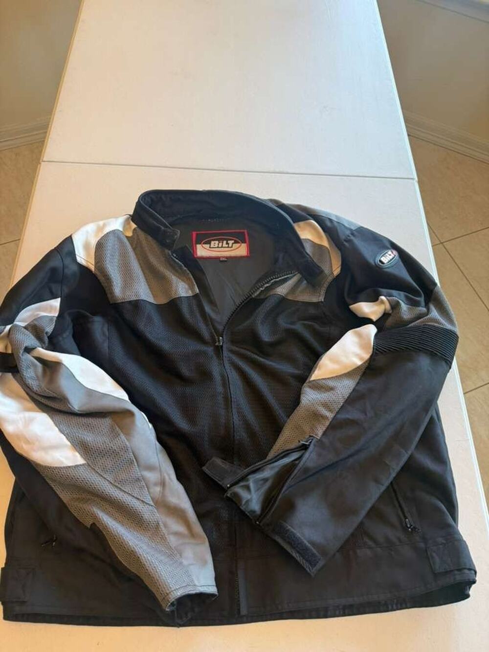 BiLT Men's 2XL Motorcycle Riding Jacket Black Gray Mesh Textile Armor Pockets
